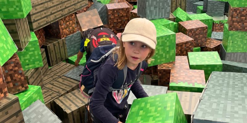 Svět barevných kostek inspirovaný hrou Minecraft